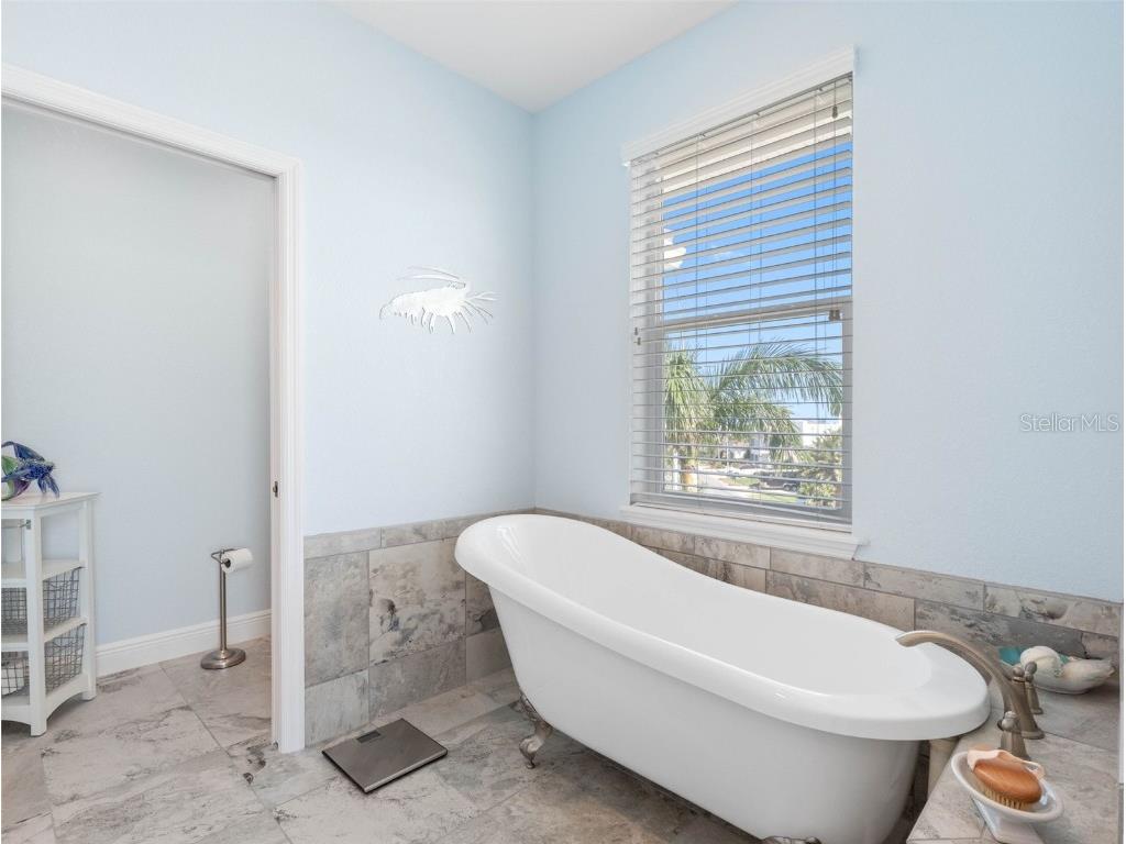 11000 8th Street E Treasure Island FL 33706 - BOCA CIEGA BAY TB8388340 image39