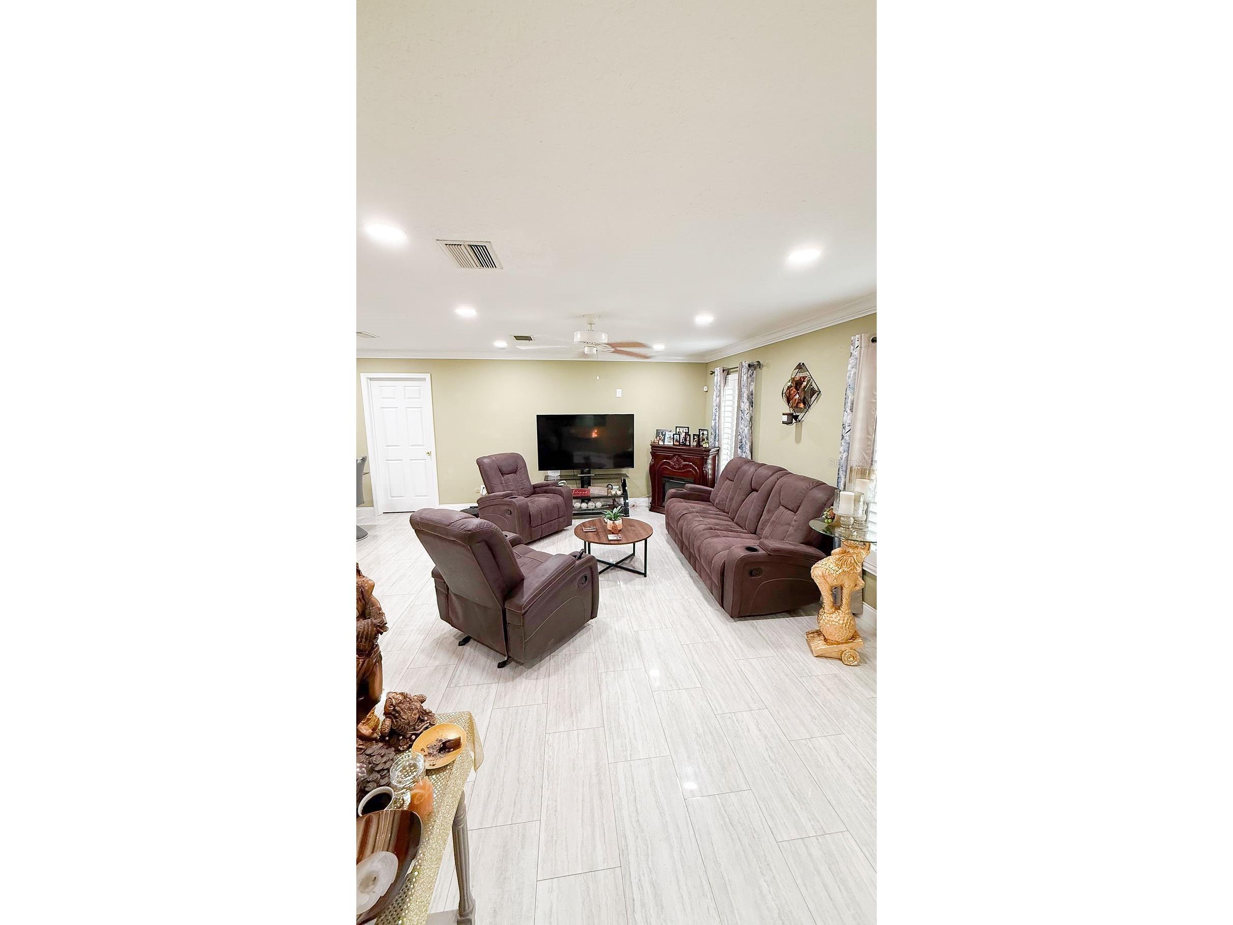 11001 N Armenia Avenue Tampa FL 33612 TB8528768 image13