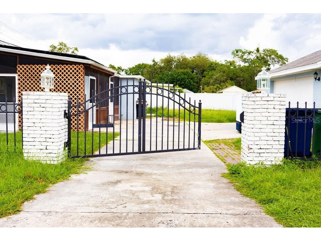 11001 N Armenia Avenue Tampa FL 33612 TB8528768 image43