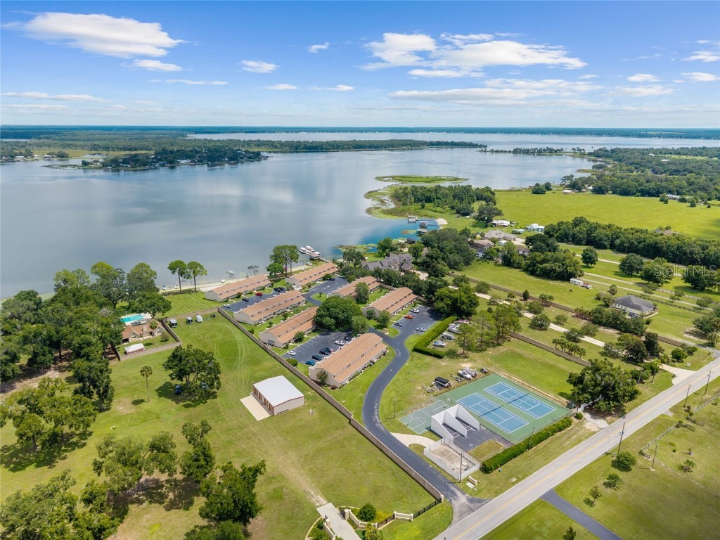 11001 SE Sunset Harbor Road #B13 Summerfield FL 34491 - LAKE WEIR OM707665 image1