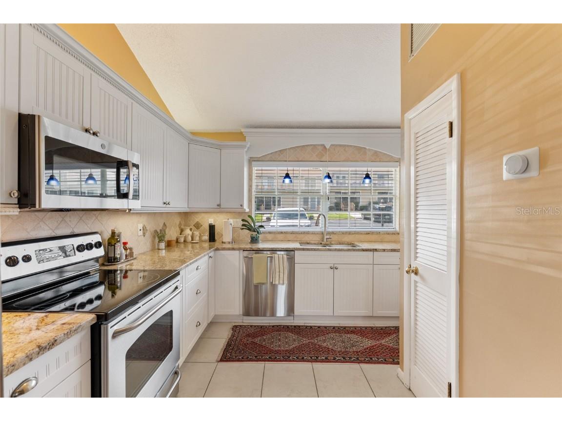 11001 SE Sunset Harbor Road #B13 Summerfield FL 34491 - LAKE WEIR OM707665 image17