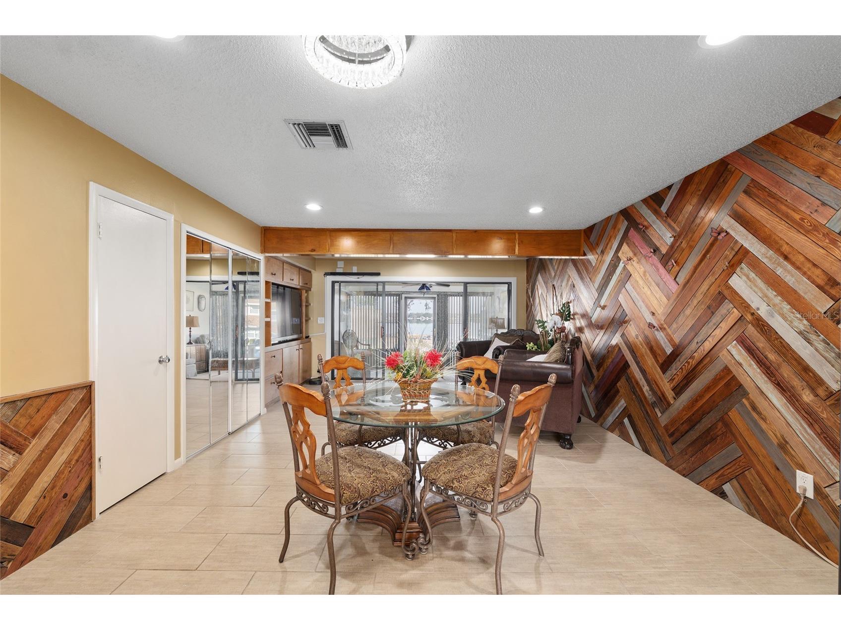 11001 SE Sunset Harbor Road #D18 Summerfield FL 34491 OM717825 image13
