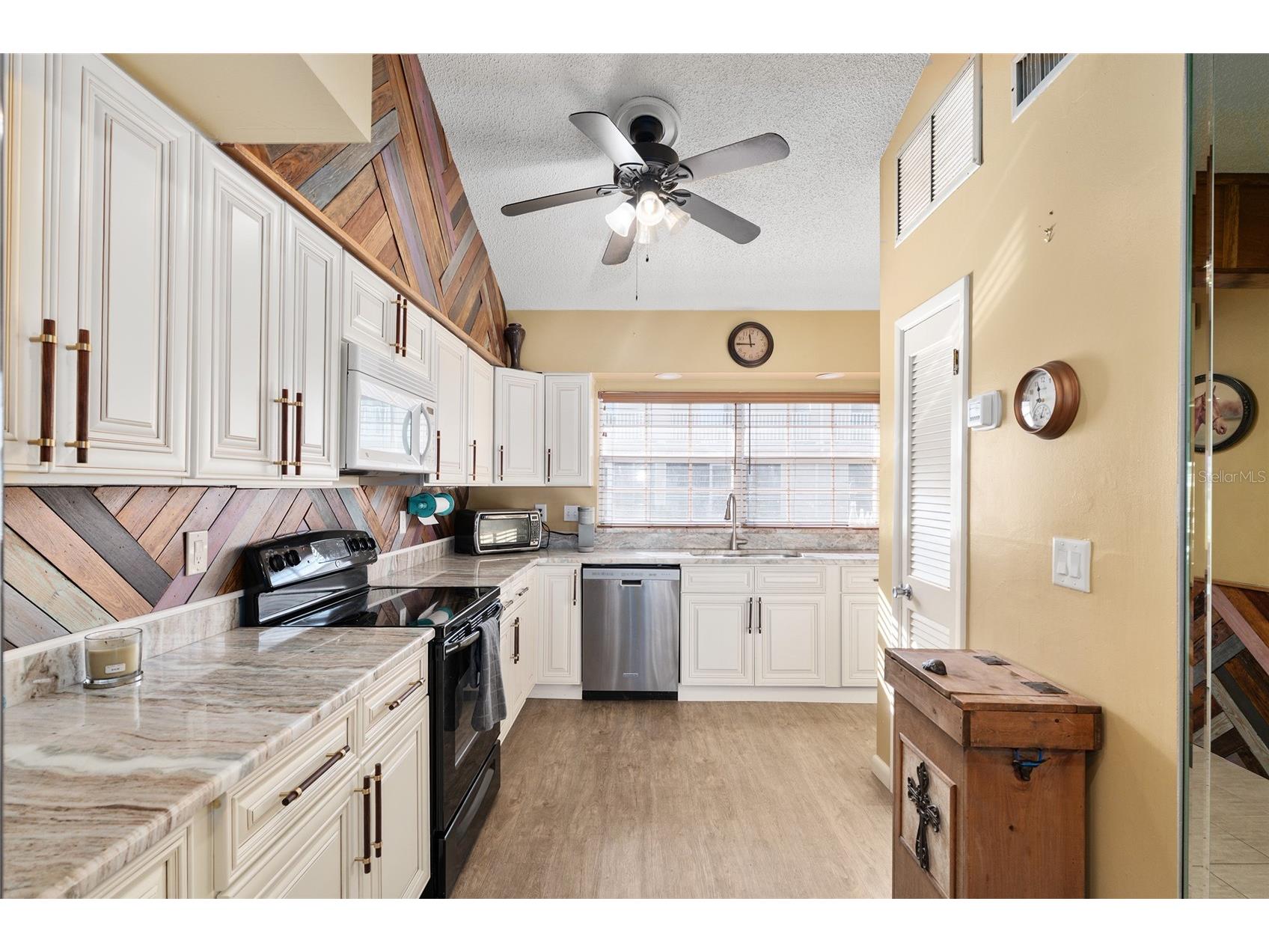 11001 SE Sunset Harbor Road #D18 Summerfield FL 34491 OM717825 image14