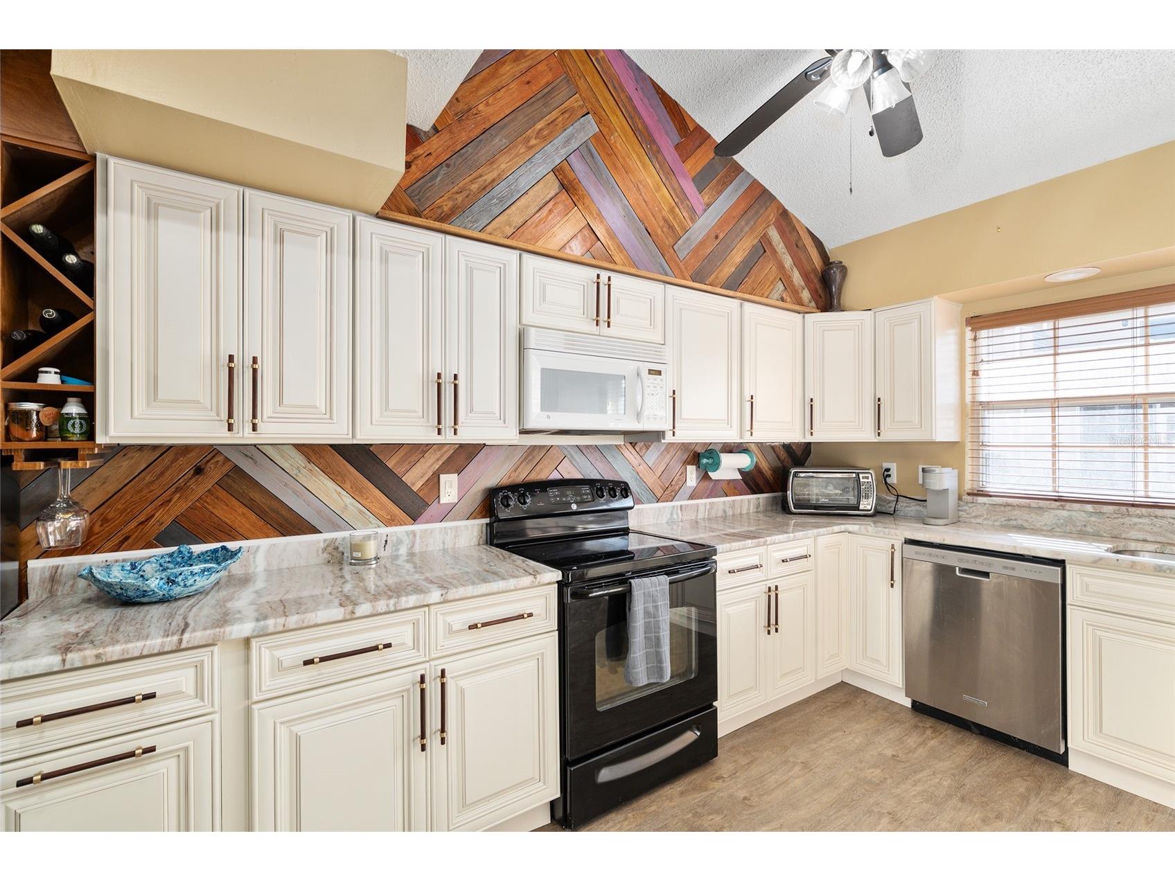 11001 SE Sunset Harbor Road #D18 Summerfield FL 34491 OM717825 image15