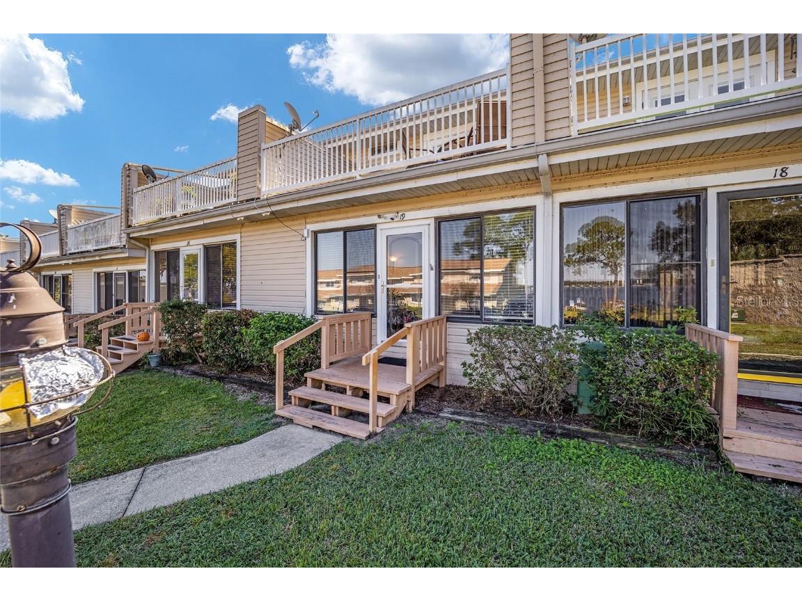 11001 SE Sunset Harbor Road #D19 Summerfield FL 34491 OM667327 image1