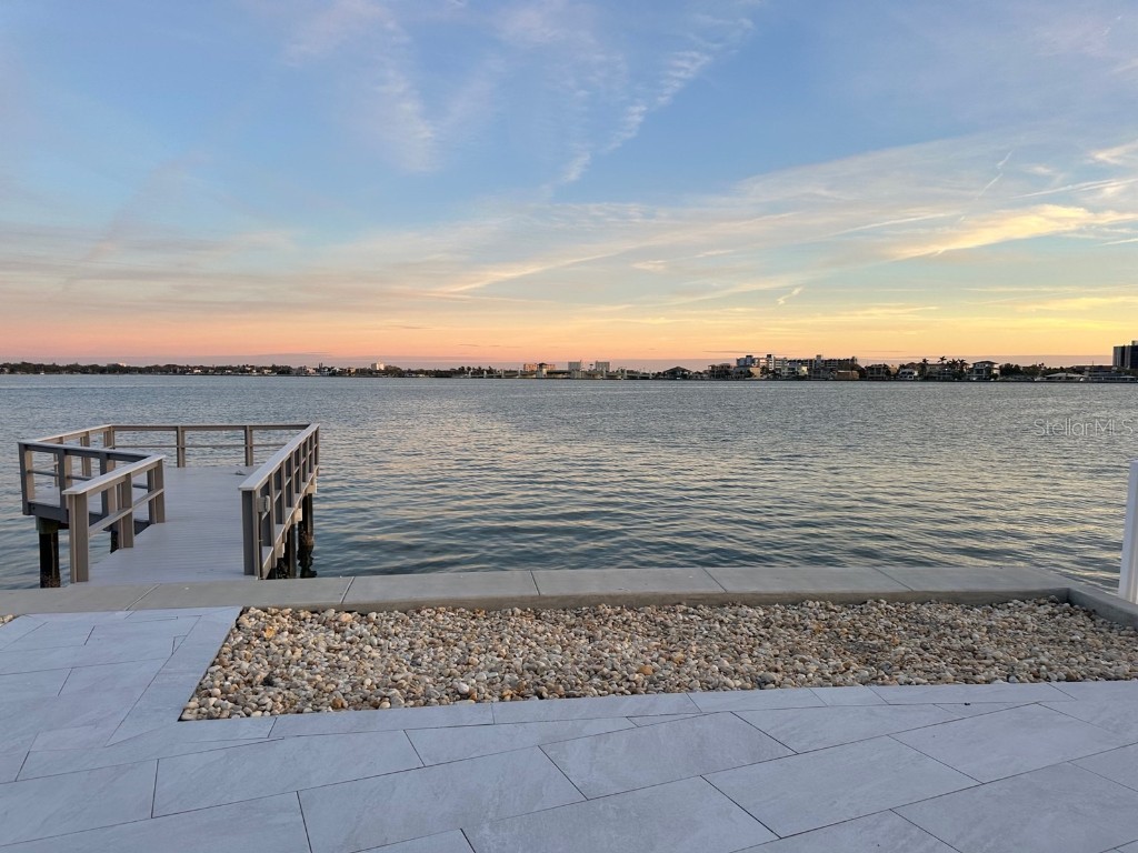 11005 8th Street E Treasure Island FL 33706 - BOCA CIEGA BAY TB8376246 image1