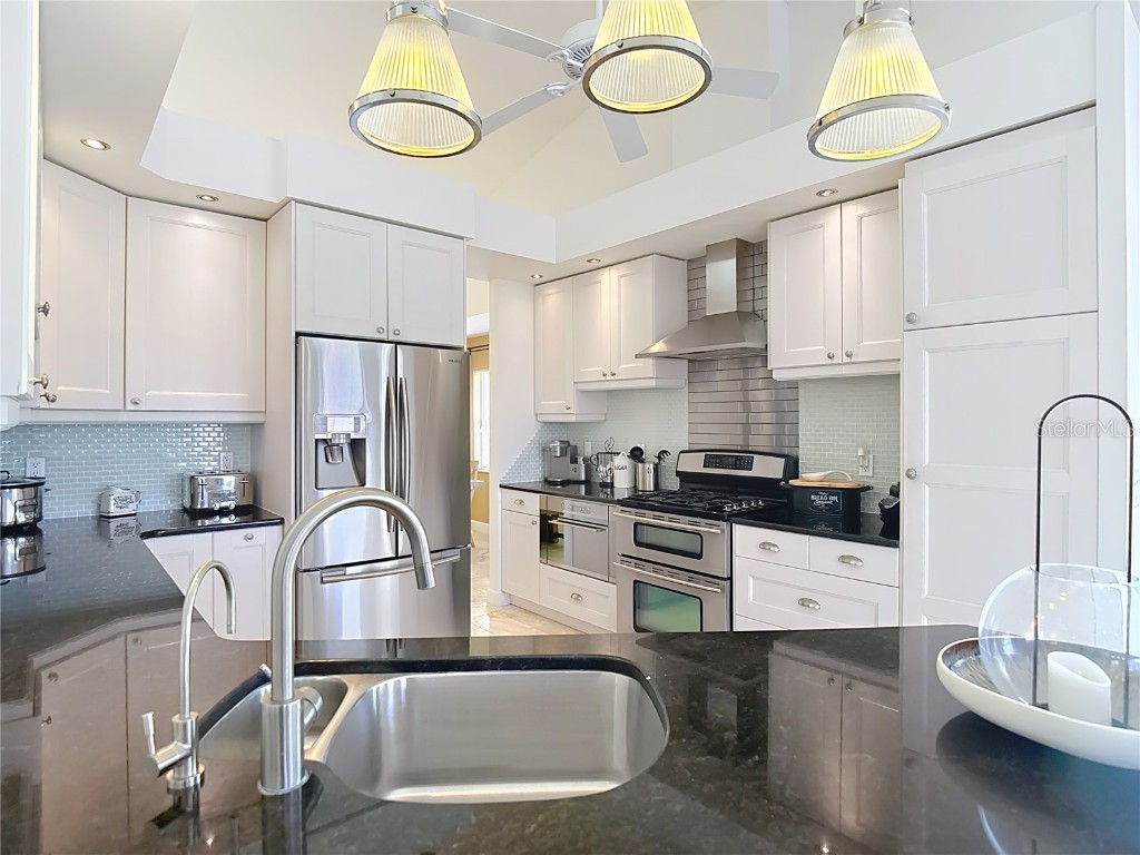 11009 Woodland Waters Boulevard Weeki Wachee FL 34613 - TOOKE SHORE LAKE TB8422112 image21