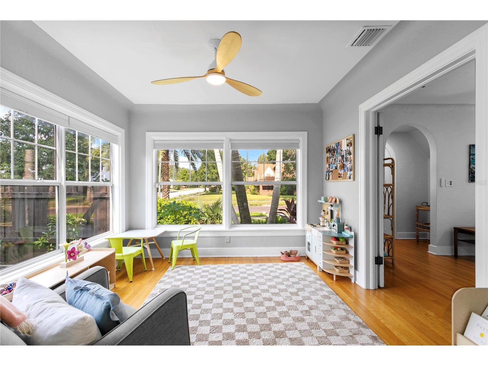 1101 11th Street N Saint Petersburg FL 33705 TB8508585 image10