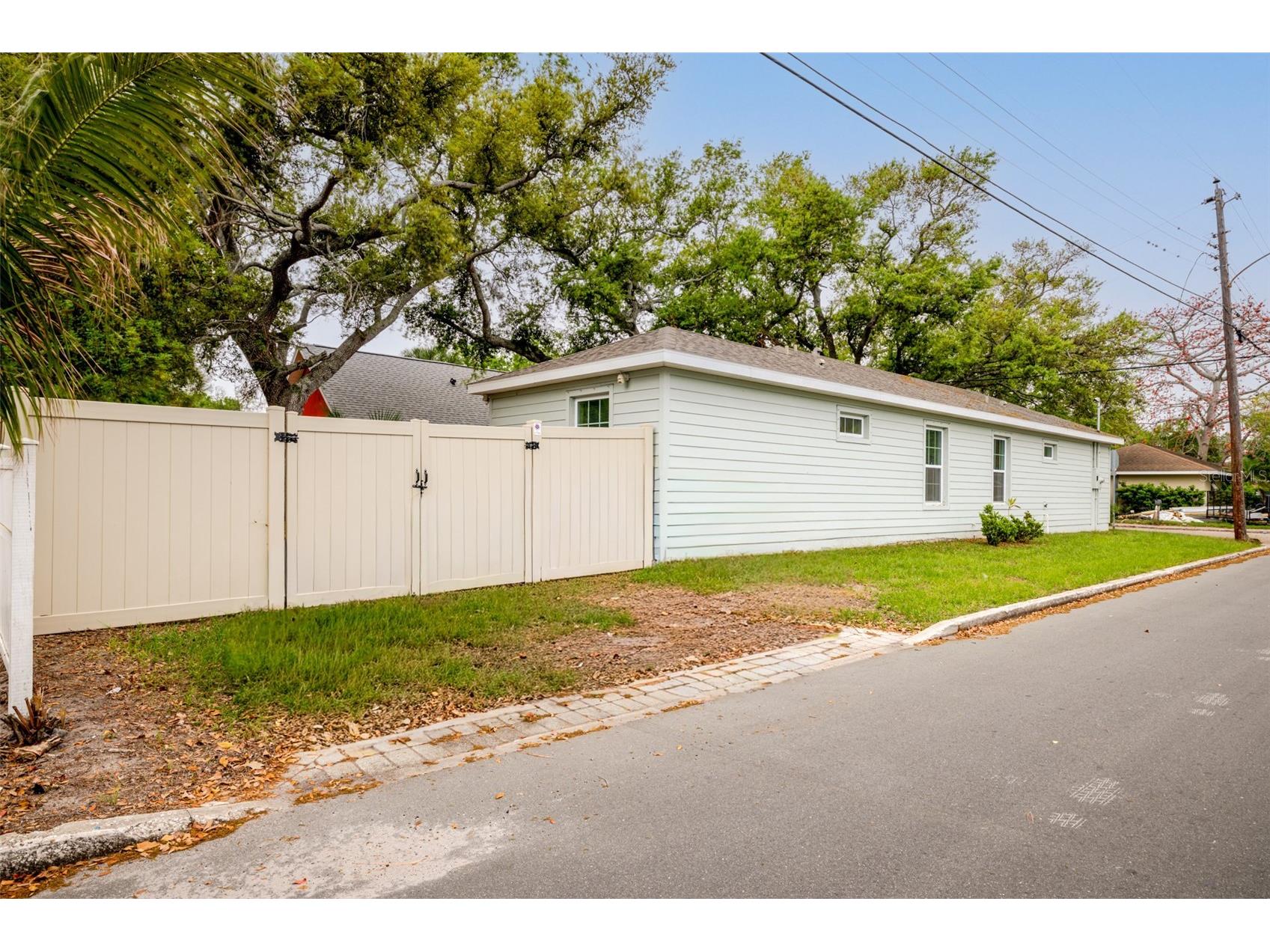 1101 2nd Street W Bradenton FL 34205 A4686799 image34