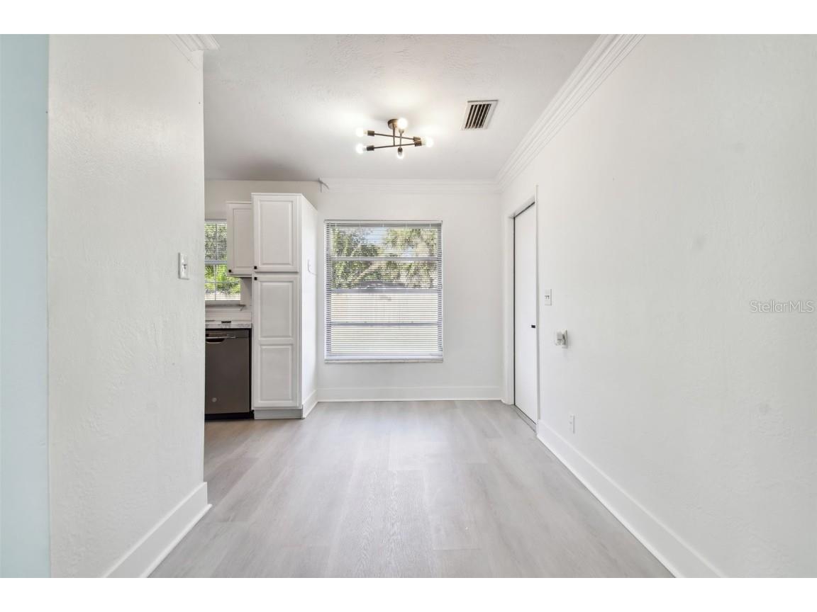 1101 75th Avenue N Saint Petersburg FL 33702 TB8441881 image13