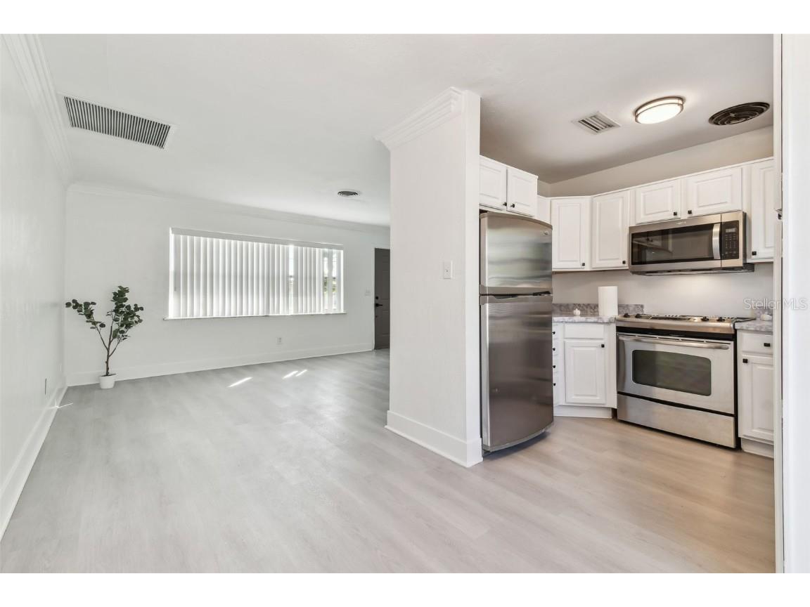 1101 75th Avenue N Saint Petersburg FL 33702 TB8441881 image15