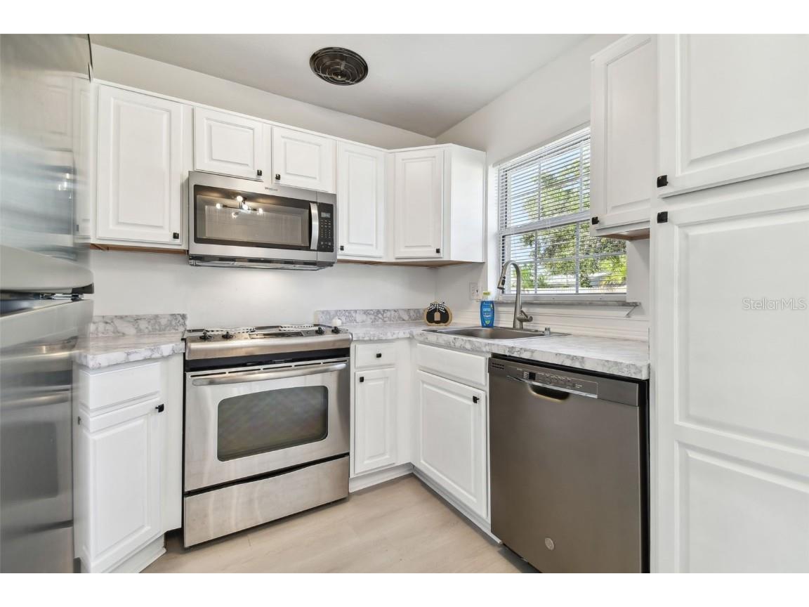 1101 75th Avenue N Saint Petersburg FL 33702 TB8441881 image18