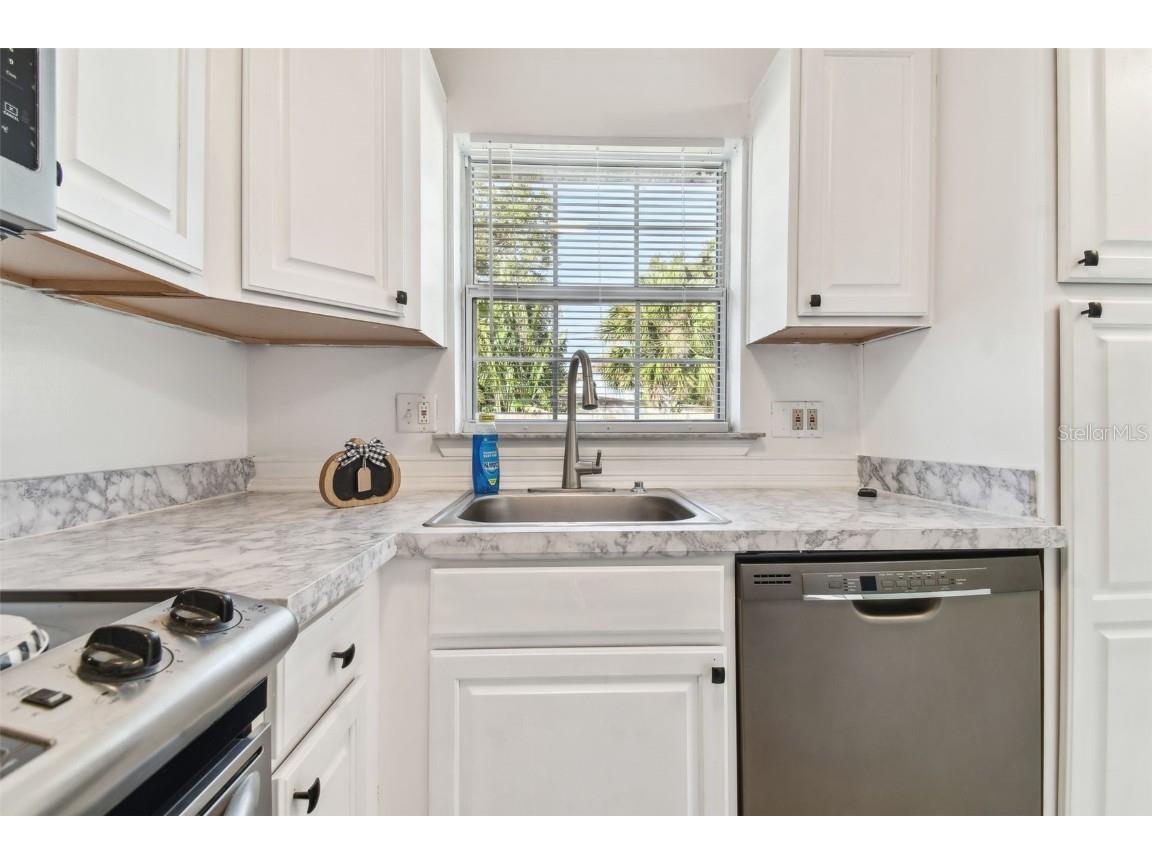 1101 75th Avenue N Saint Petersburg FL 33702 TB8441881 image19