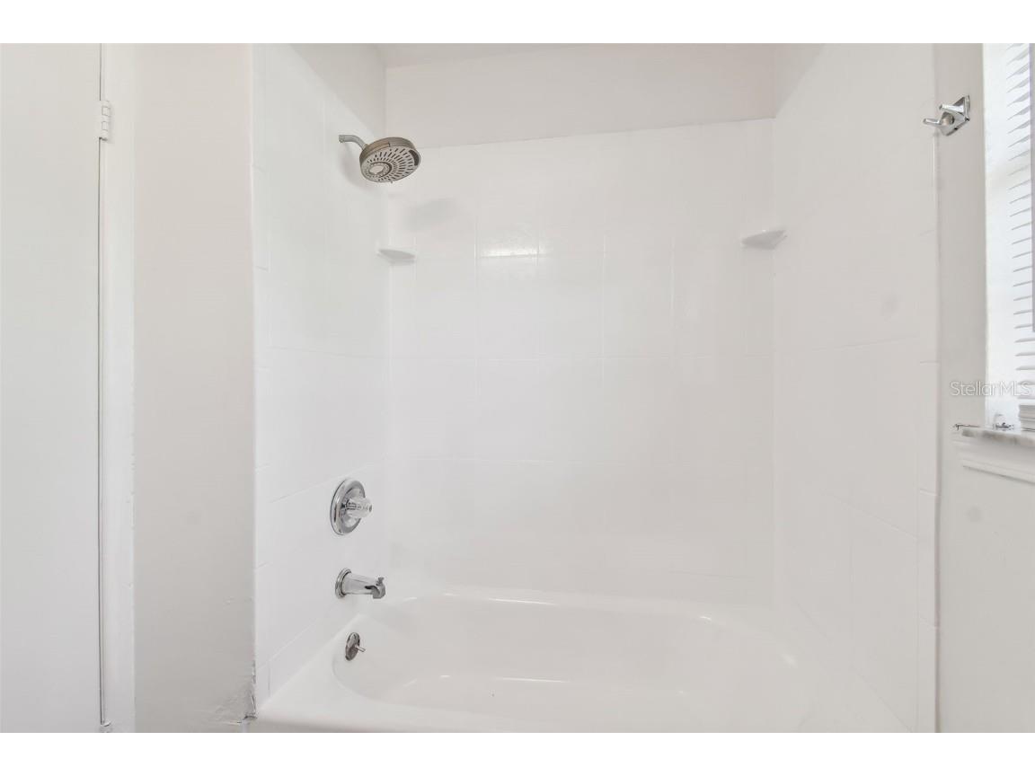 1101 75th Avenue N Saint Petersburg FL 33702 TB8441881 image36