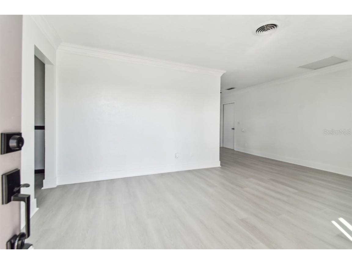 1101 75th Avenue N Saint Petersburg FL 33702 TB8441881 image7