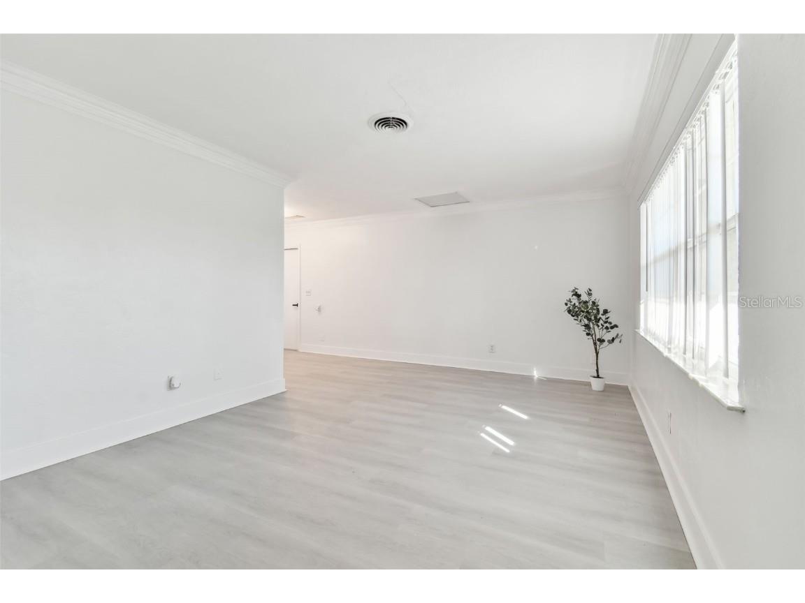 1101 75th Avenue N Saint Petersburg FL 33702 TB8441881 image8