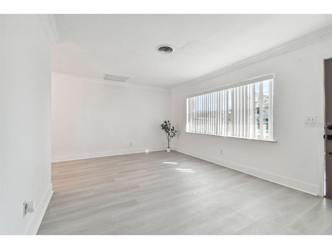 1101 75th Avenue N Saint Petersburg FL 33702 TB8441881 image9