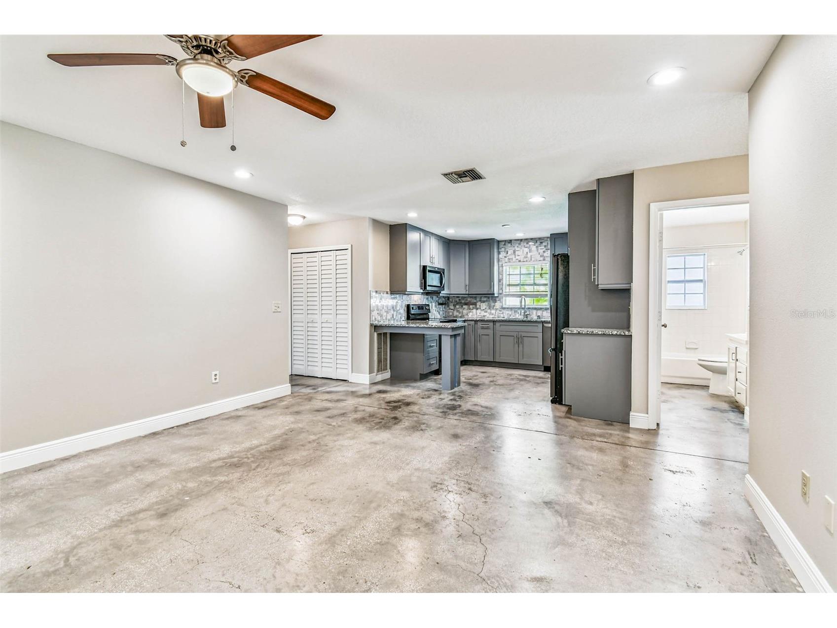 1101 81st Avenue N Saint Petersburg FL 33702 - TINNEY CREEK TB8425001 image39