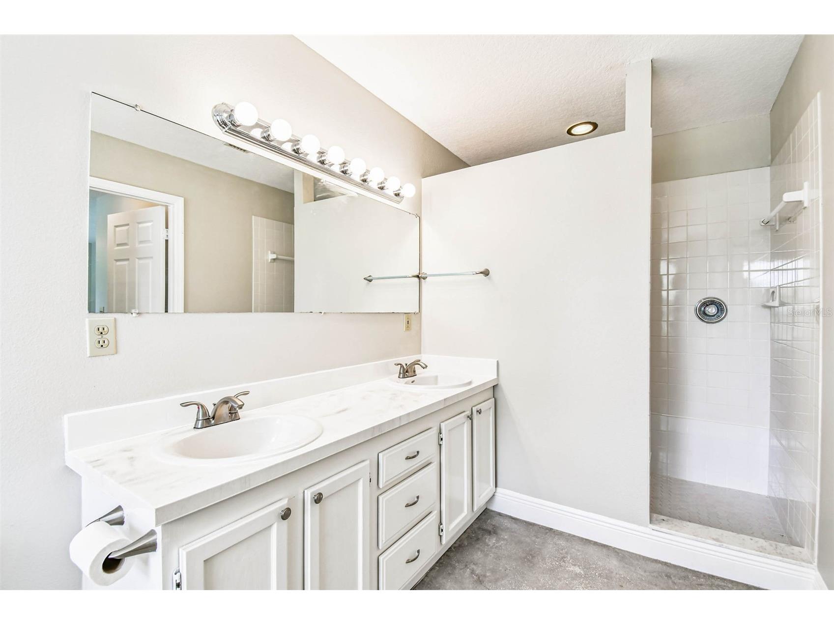 1101 81st Avenue N Saint Petersburg FL 33702 - TINNEY CREEK TB8425001 image48