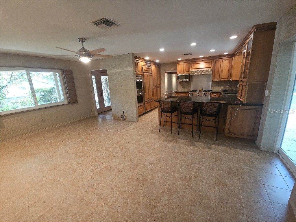 1101 87th Avenue N Saint Petersburg FL 33702 TB8442179 image10