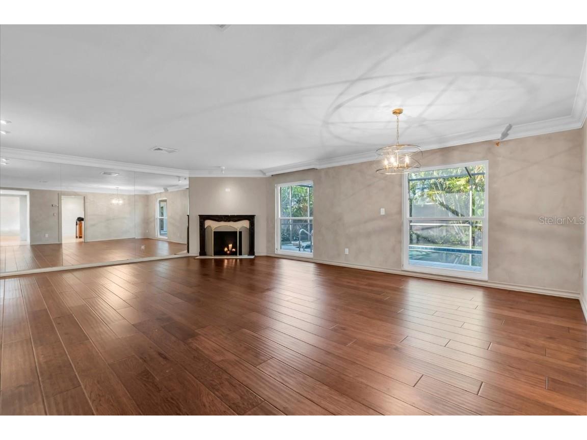 1101 87th Avenue N Saint Petersburg FL 33702 TB8442179 image14