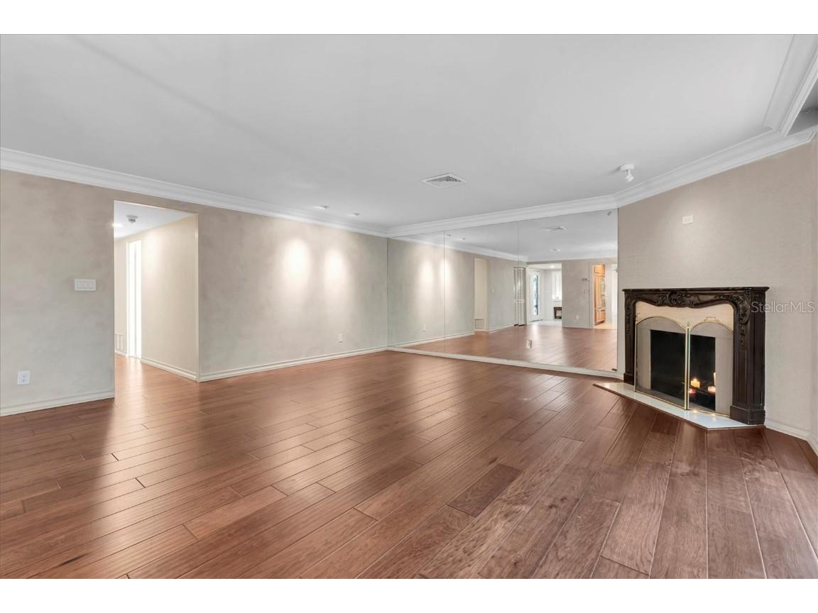 1101 87th Avenue N Saint Petersburg FL 33702 TB8442179 image16