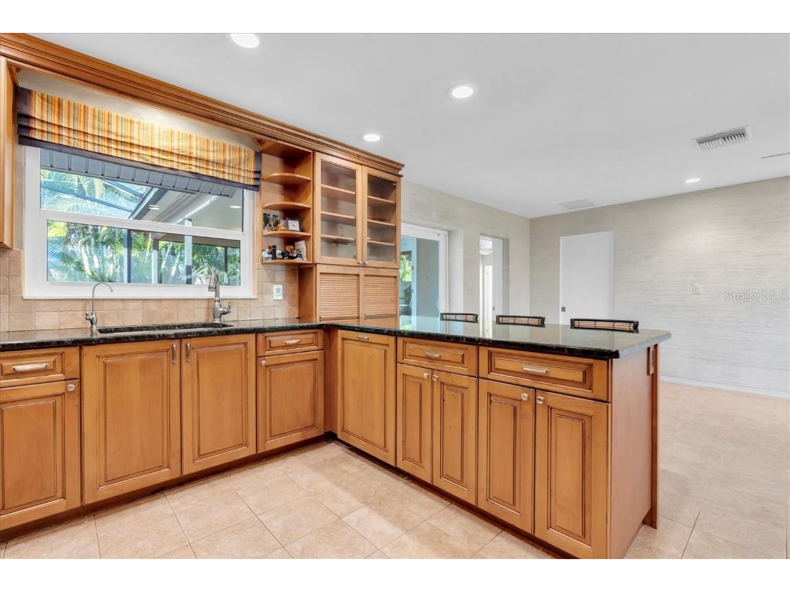 1101 87th Avenue N Saint Petersburg FL 33702 TB8442179 image22