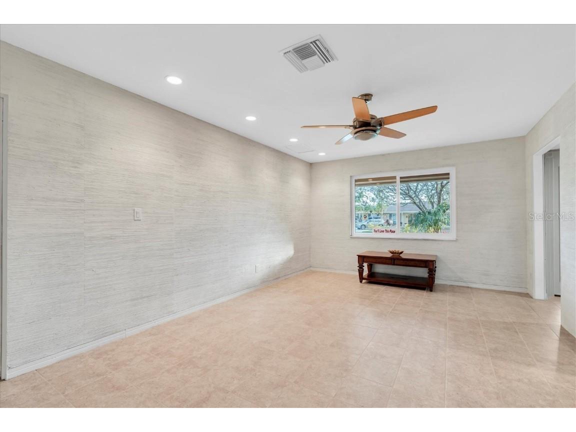 1101 87th Avenue N Saint Petersburg FL 33702 TB8442179 image28