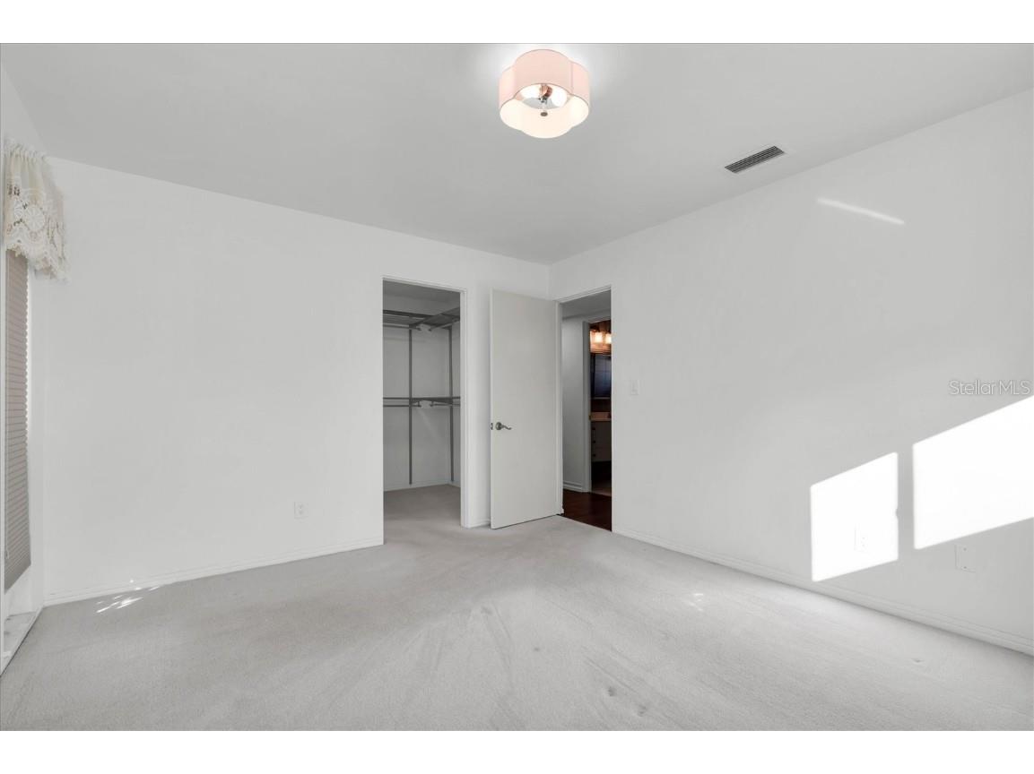 1101 87th Avenue N Saint Petersburg FL 33702 TB8442179 image32