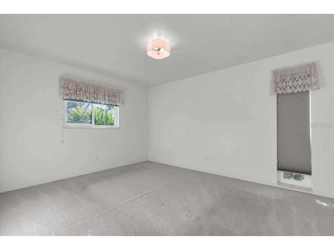 1101 87th Avenue N Saint Petersburg FL 33702 TB8442179 image33