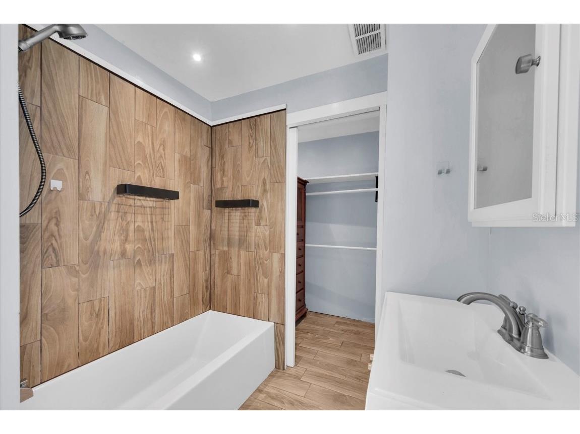 1101 A 28th Street N Saint Petersburg FL 33713 TB8445704 image17