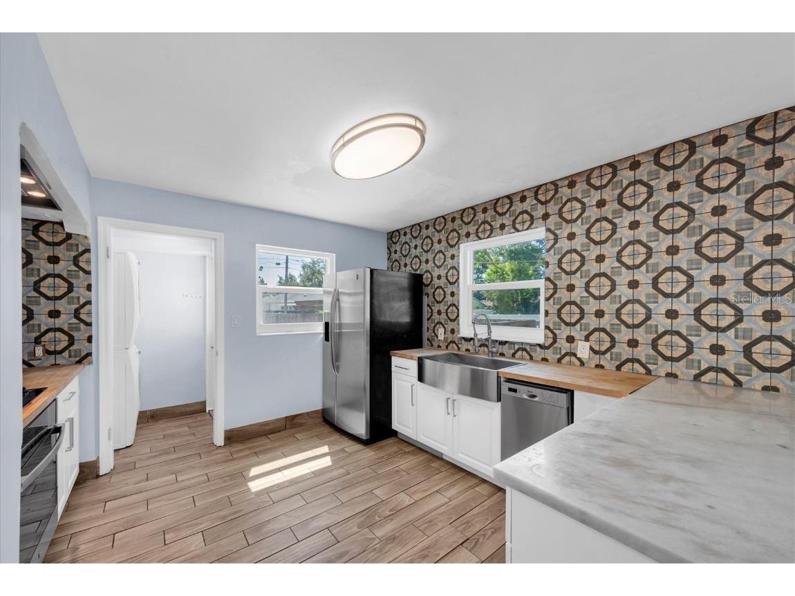 1101 A 28th Street N Saint Petersburg FL 33713 TB8445704 image3