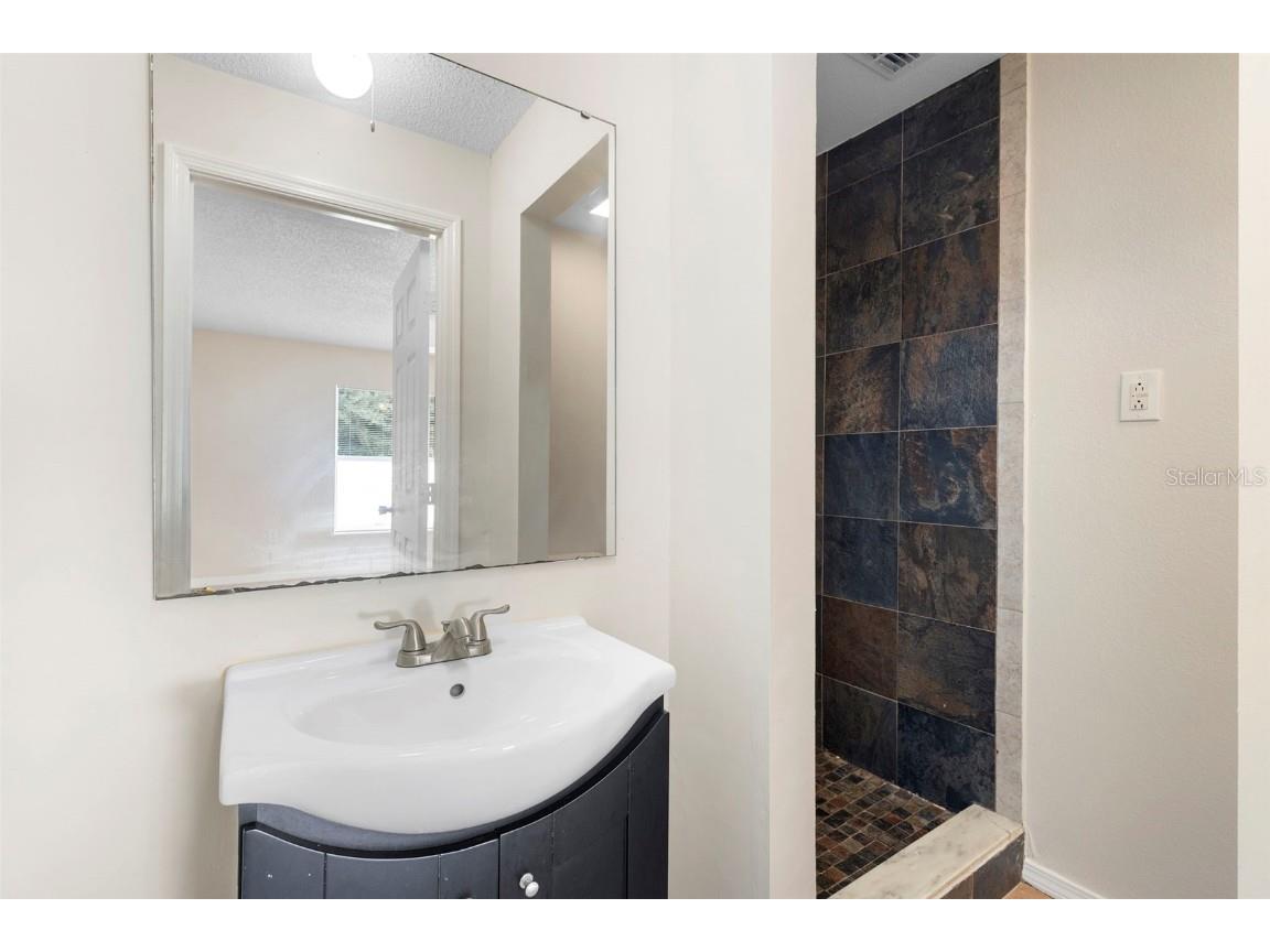 1101 Cambourne Drive Kissimmee FL 34758 V4945303 image40