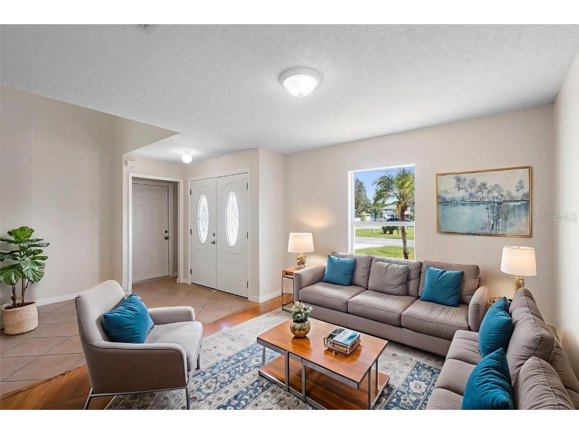 1101 Cambourne Drive Kissimmee FL 34758 V4945303 image8