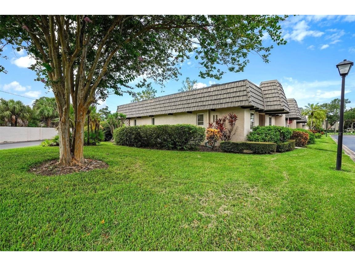 1101 Cordova Green Seminole FL 33777 U8251040 image1