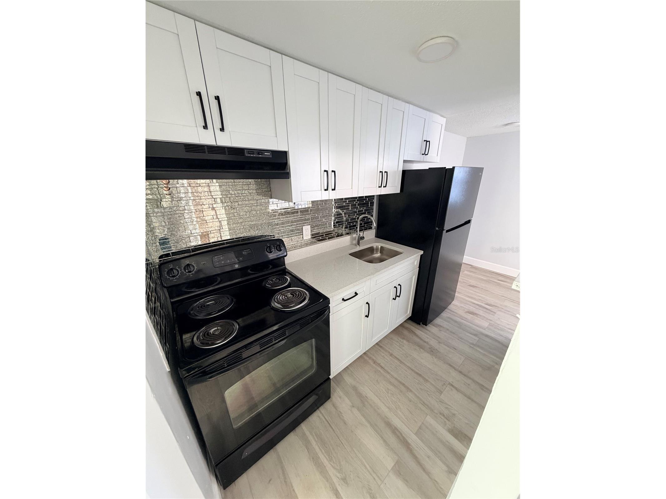 1101 E 140th Avenue Tampa FL 33613 TB8472310 image3