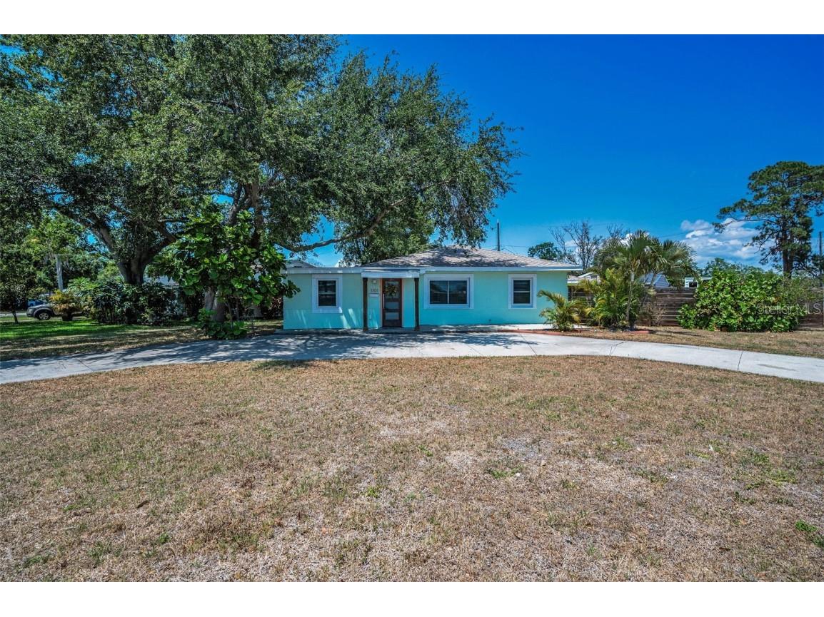 1101 Essex Drive N Saint Petersburg FL 33710 TB8382874 image1