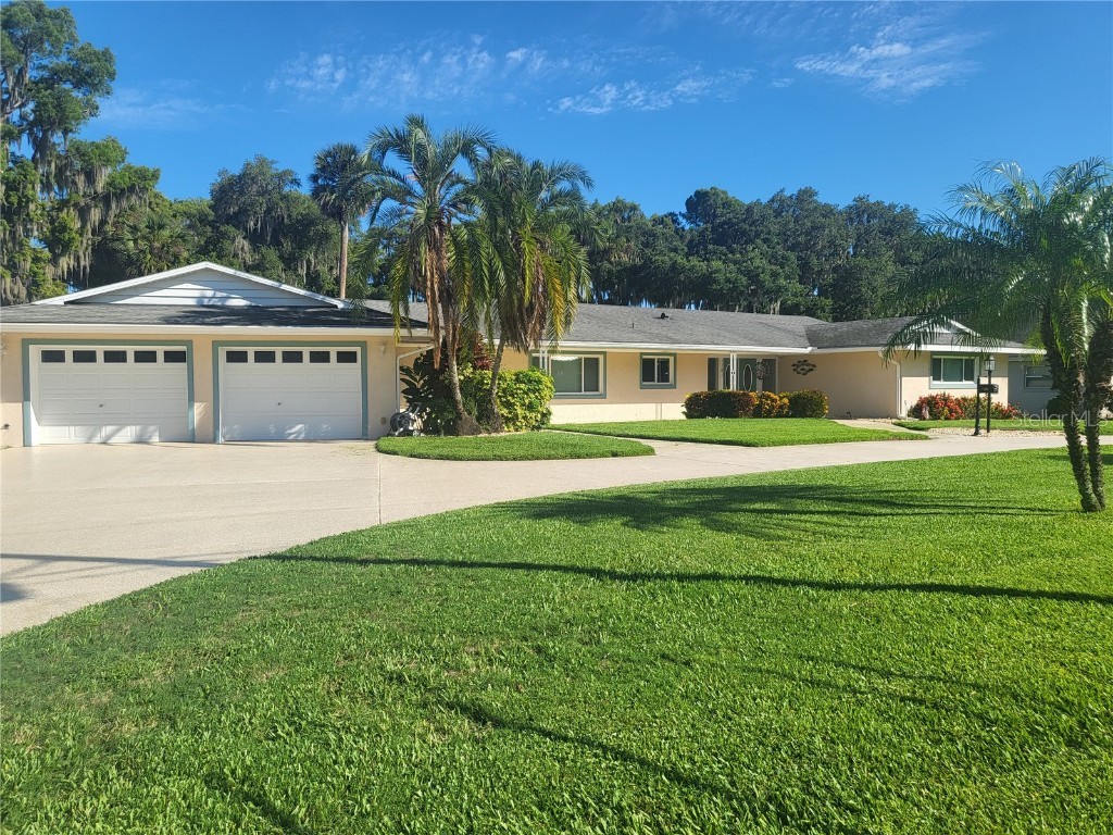 1101 Lake Shore Boulevard Tavares FL 32778 G5083177 image1