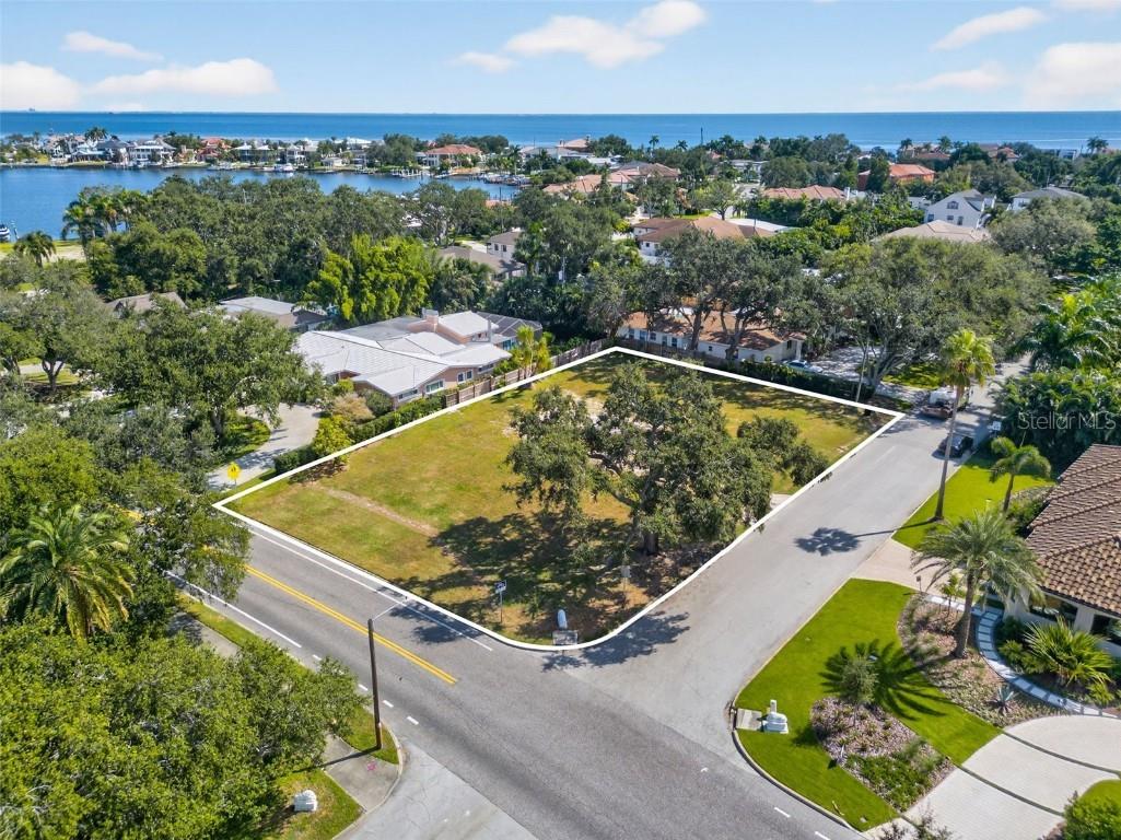 1101 Snell Isle Boulevard NE Saint Petersburg FL 33704 TB8440472 image2