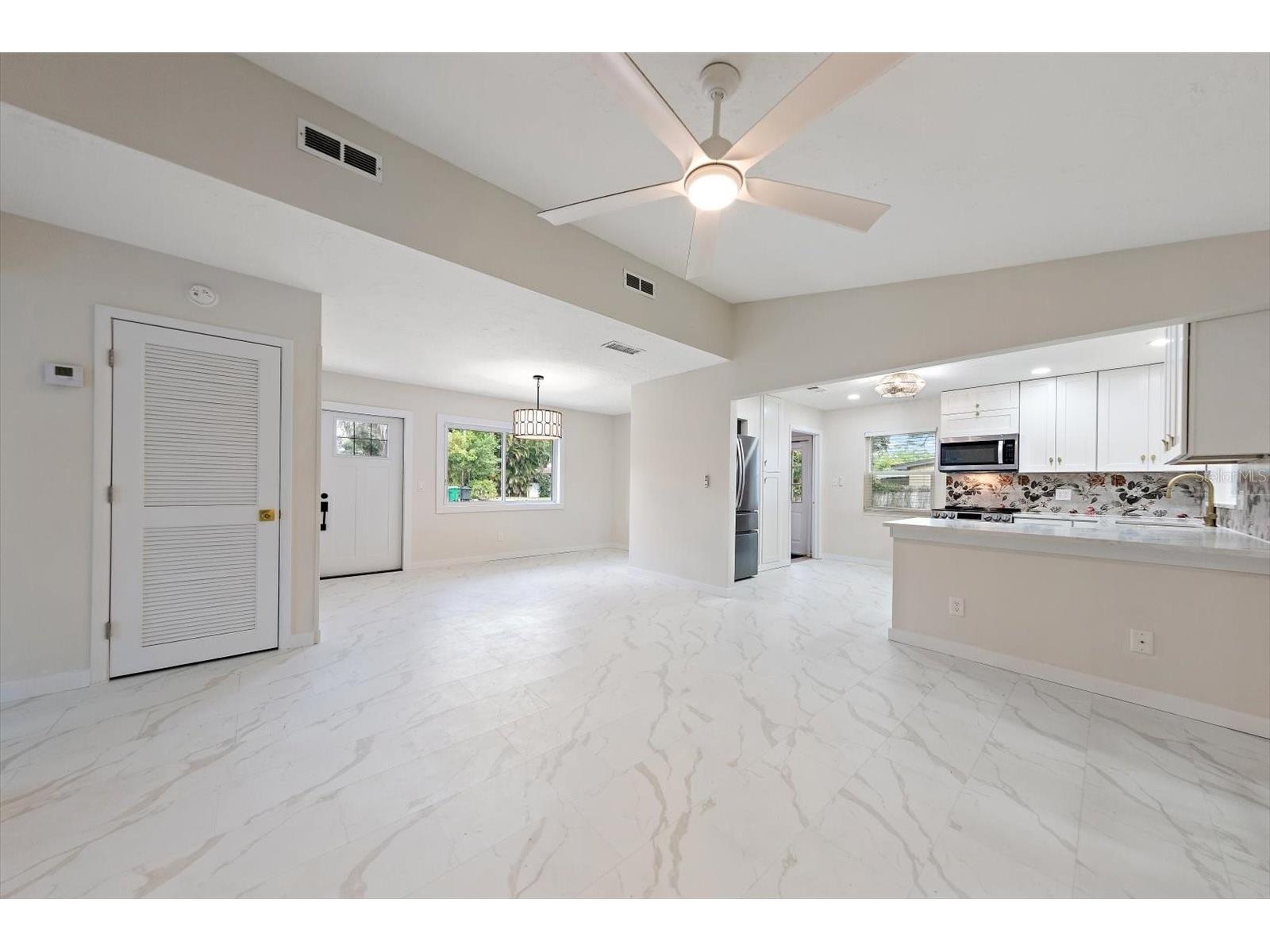 11012 52nd Avenue N Saint Petersburg FL 33708 TB8502694 image12