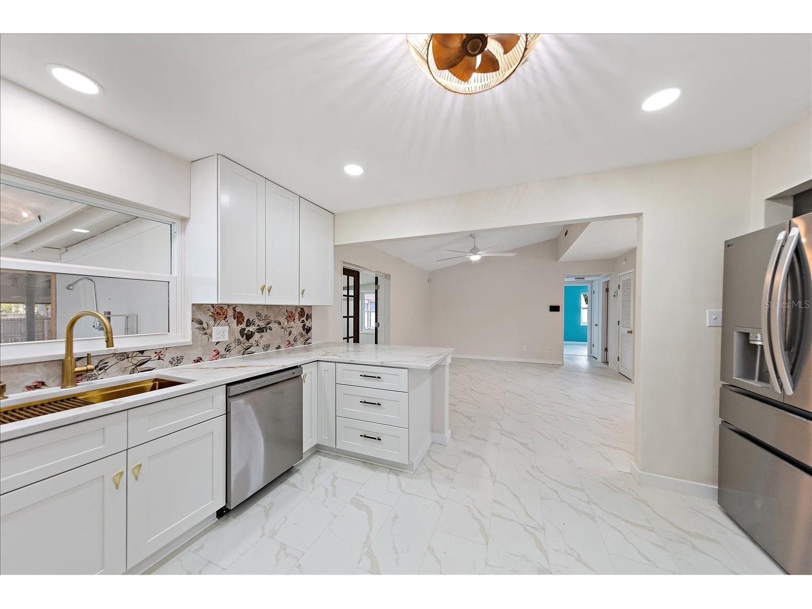 11012 52nd Avenue N Saint Petersburg FL 33708 TB8502694 image16