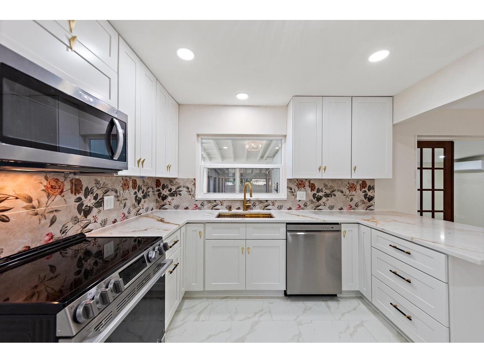11012 52nd Avenue N Saint Petersburg FL 33708 TB8502694 image17