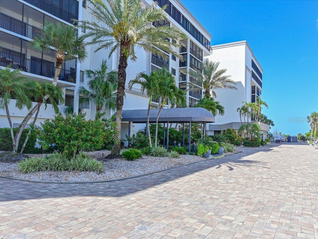1102 Benjamin Franklin Drive #310 Sarasota FL 34236 A4658677 image2
