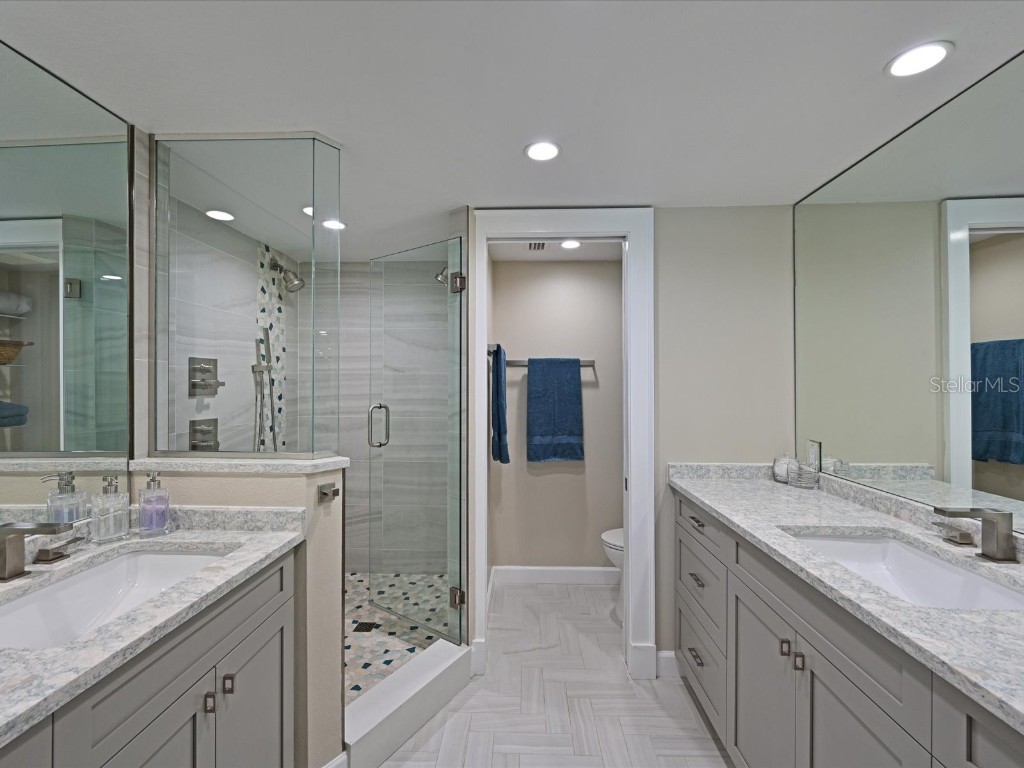 1102 Benjamin Franklin Drive #310 Sarasota FL 34236 A4658677 image24