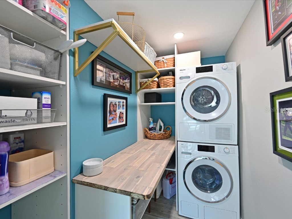 1102 Benjamin Franklin Drive #310 Sarasota FL 34236 A4658677 image36