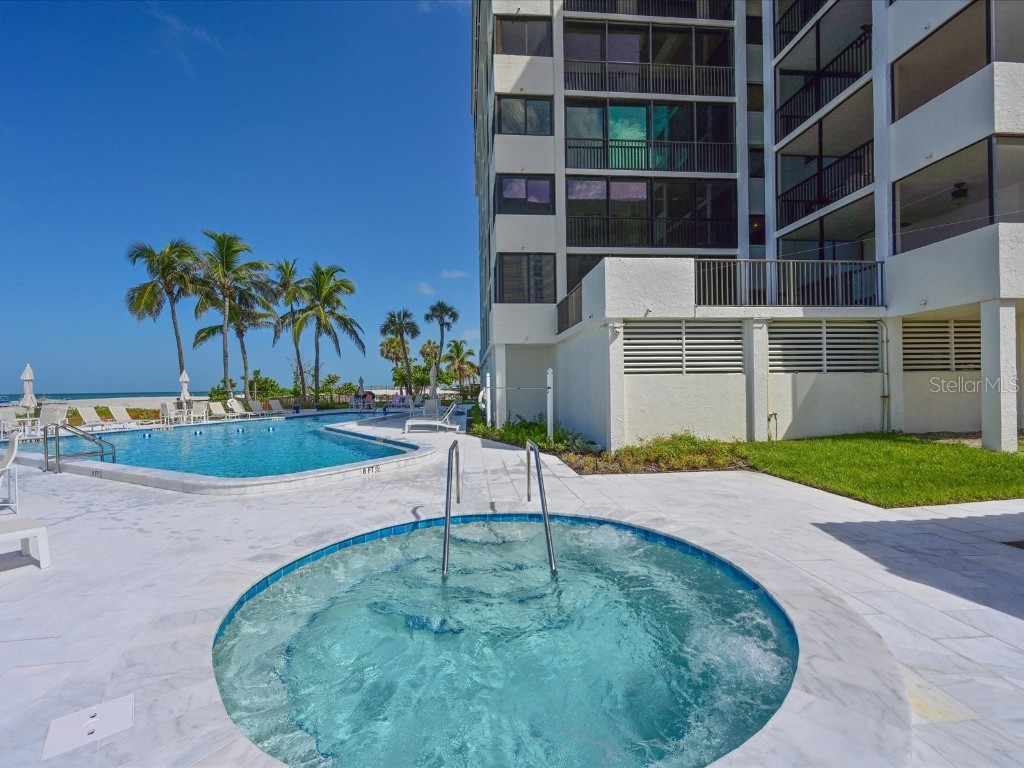 1102 Benjamin Franklin Drive #310 Sarasota FL 34236 A4658677 image50