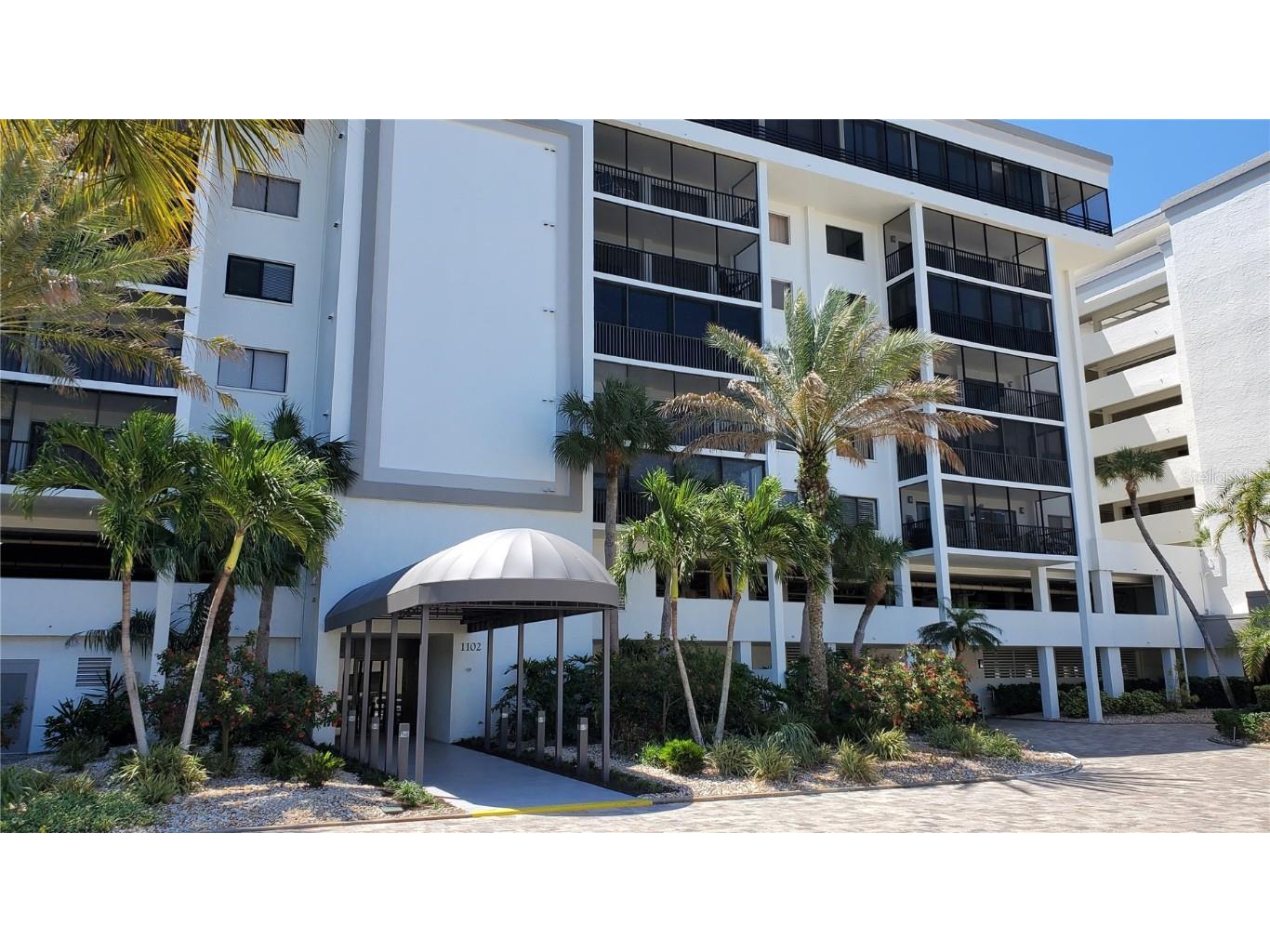 1102 Benjamin Franklin Drive #414 Sarasota FL 34236 A4536868 image1