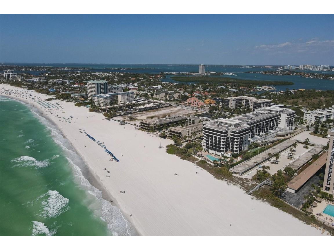 1102 Benjamin Franklin Drive #611 Sarasota FL 34236 A4563986 image1