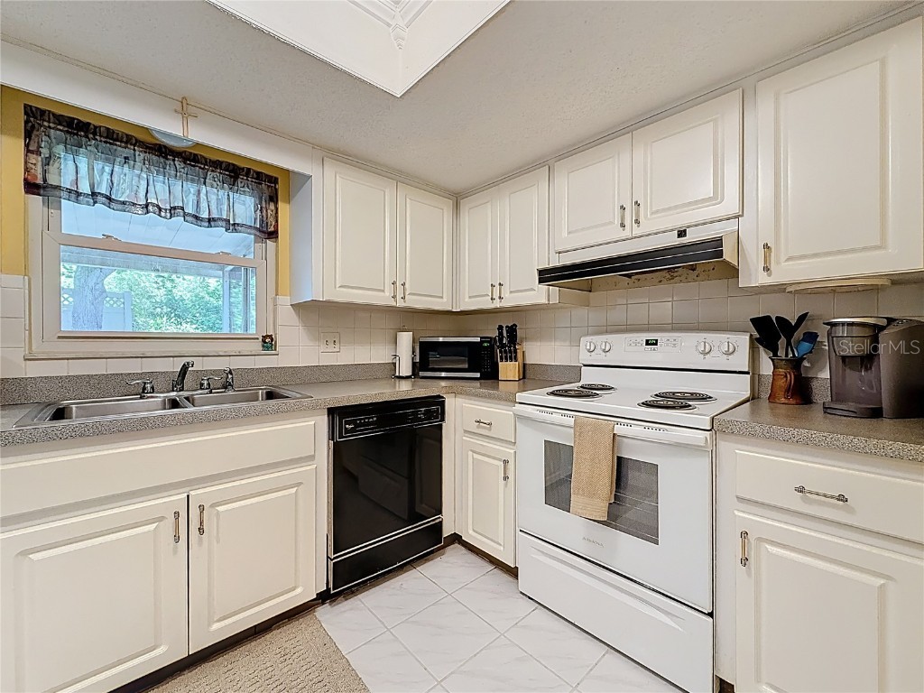 1102 Cara Drive Largo FL 33771 TB8399320 image15