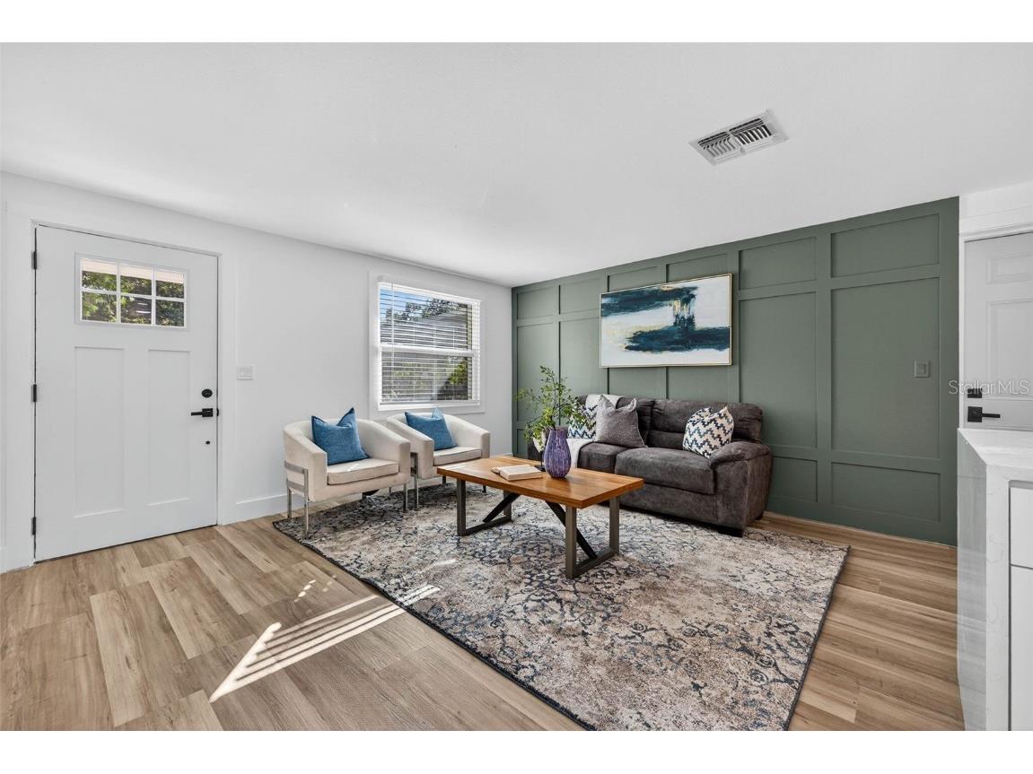 1102 E Lambright Street Tampa FL 33604 TB8449276 image3